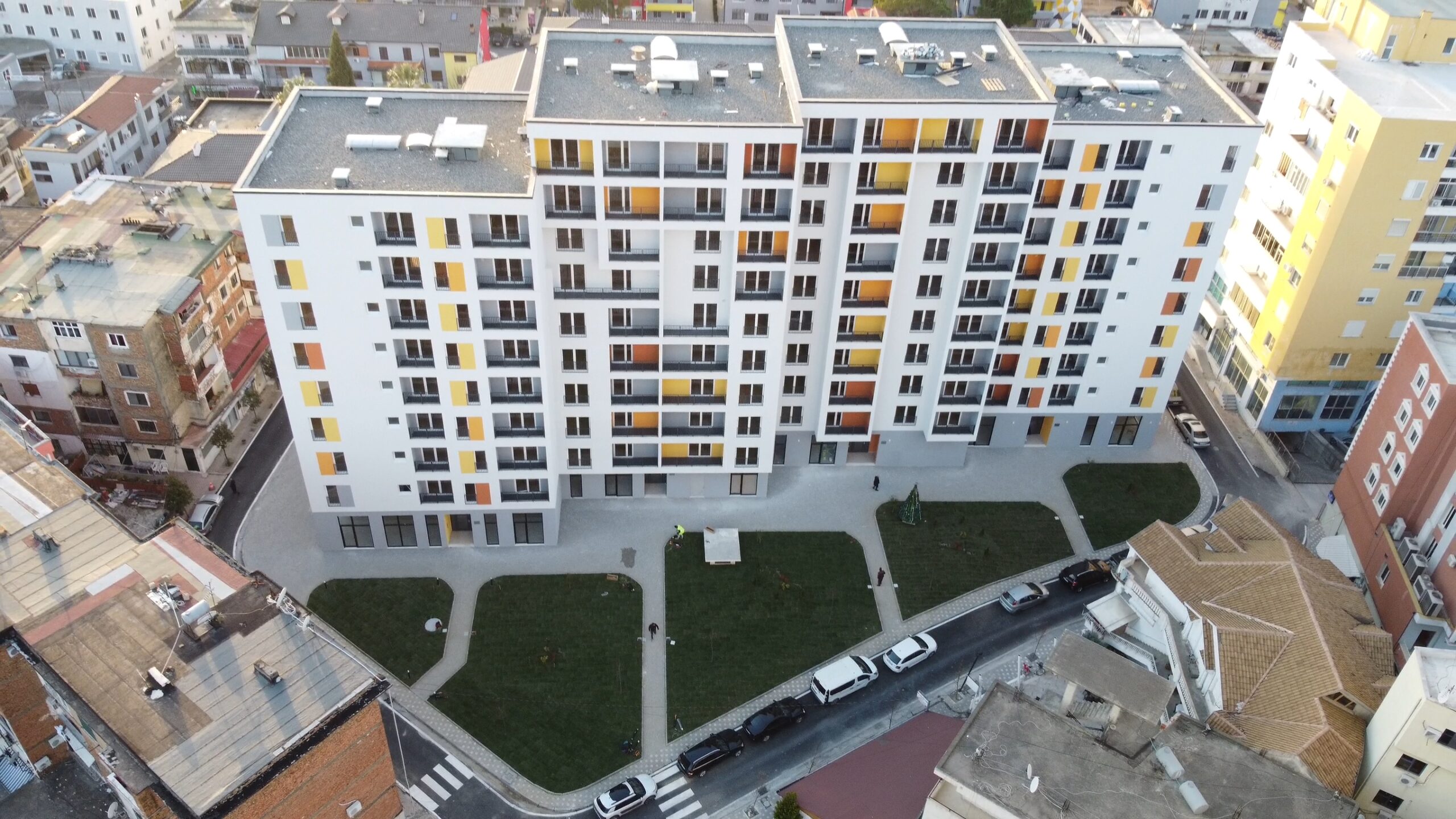 Përfundon ndërtimi i godinës së banimit në kuadër të Rindërtimit në Lezhë. 2