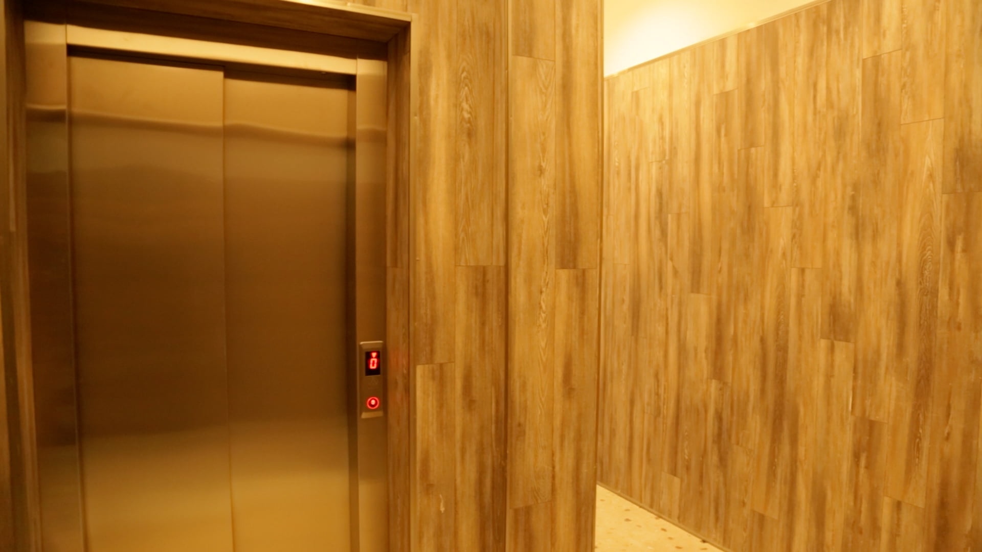 Përfundon ndërtimi i godinës së banimit në kuadër të Rindërtimit në Lezhë. 7