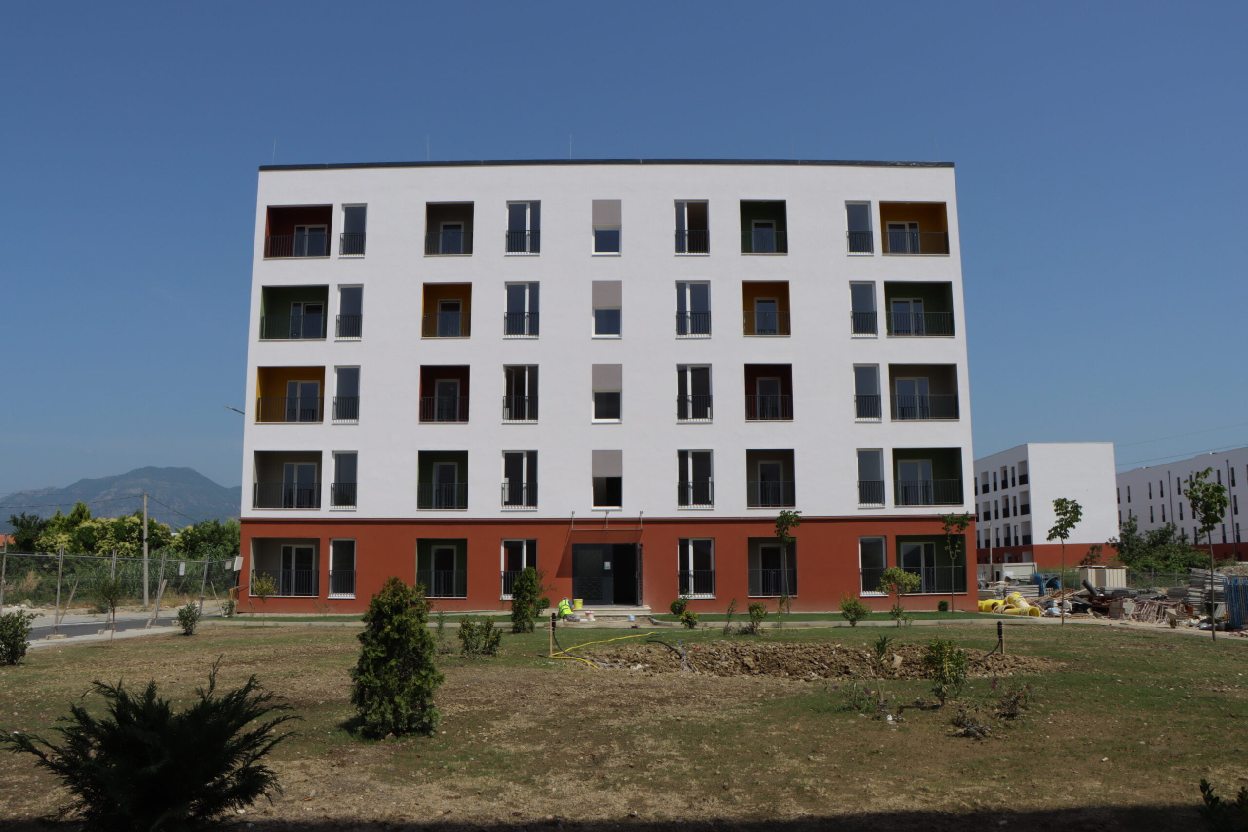 Përfundojnë punimet në Godinat të Rindërtimit Valias IMG_2633