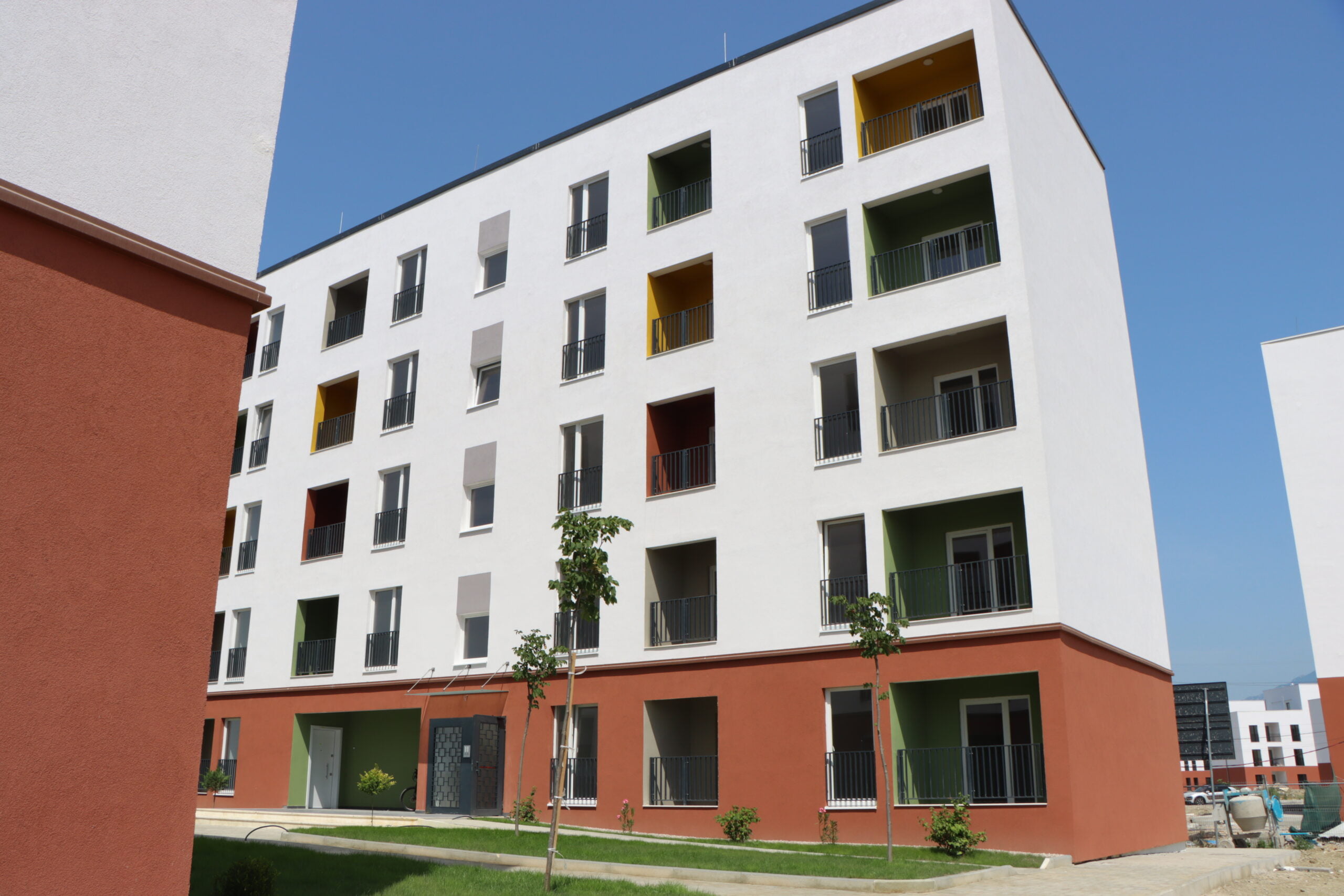 Përfundojnë punimet në Godinat të Rindërtimit Valias IMG_2646